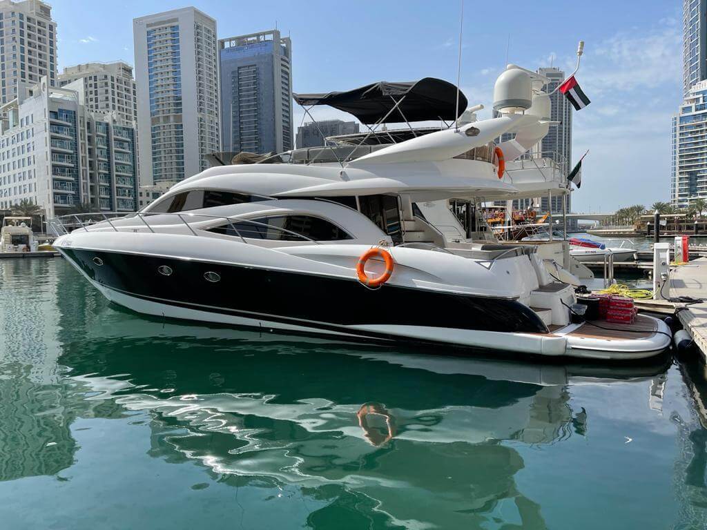 56ft (6-Hour cruise 25,000AED)
