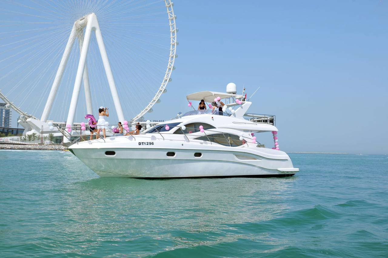 50FT (6-Hour cruise 28,000AED)