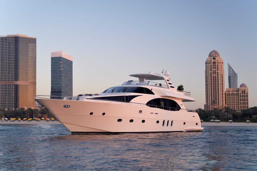 90FT (6-Hour cruise 90,000AED)