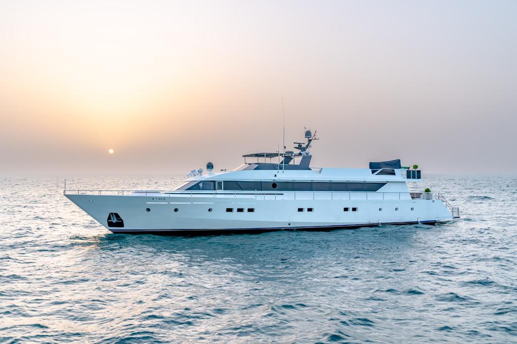 141FT (6-Hour cruise 140,000AED)